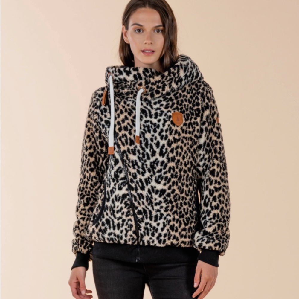 Wanakome Leopard print Bliss Sherpa hodie
